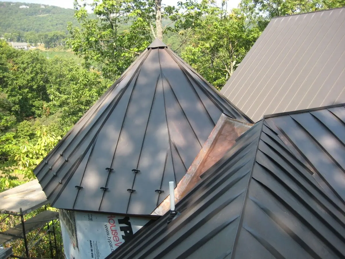 Professional Roof Tarp Installation by Craftsman Roofing in Rising Corner